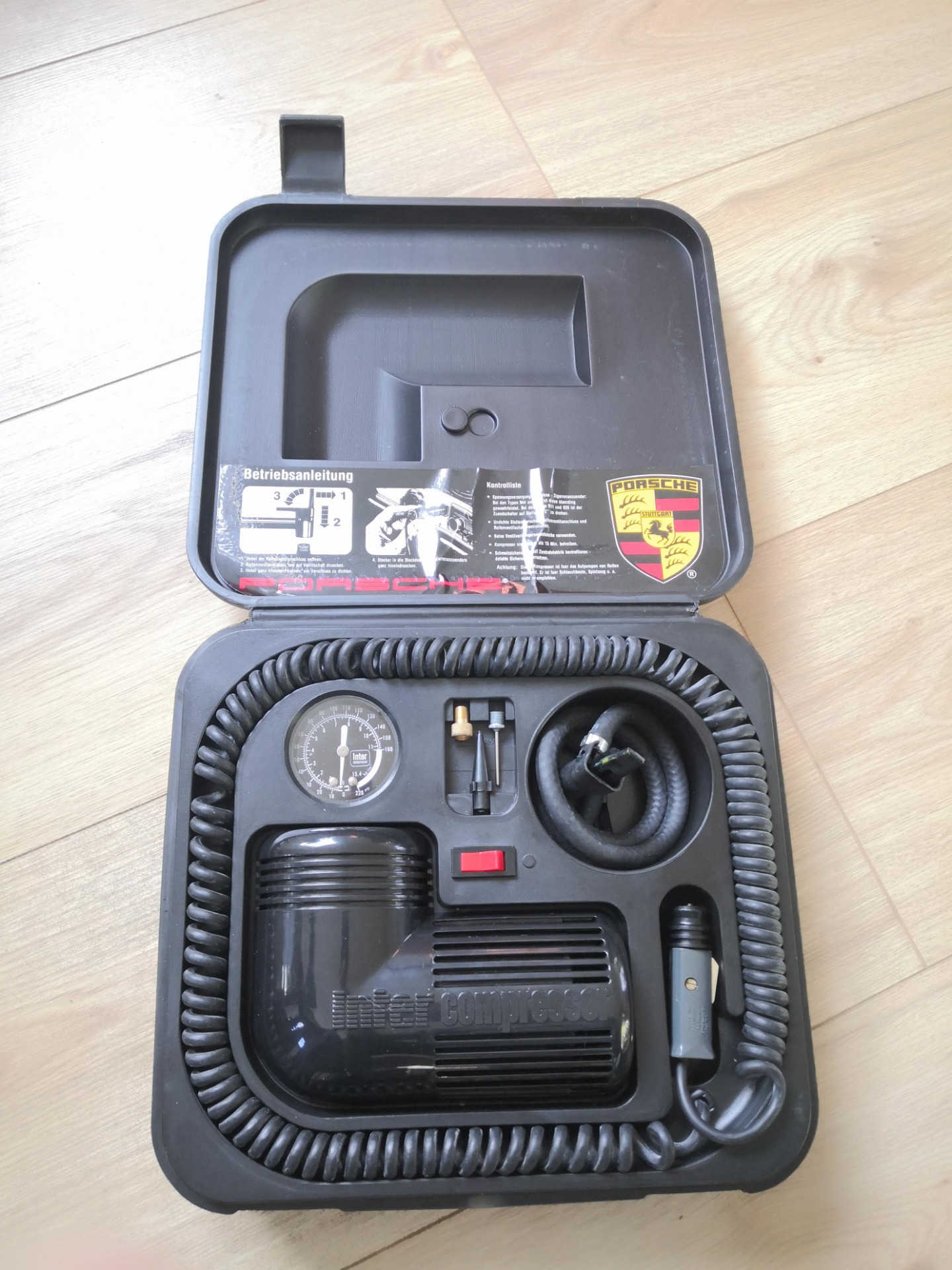 コンプレッサー　PORSCHE STUTTGART 1988 1989 Porsche 911 Turbo 928 930 944 Tire Air Compressor Inflator  Original